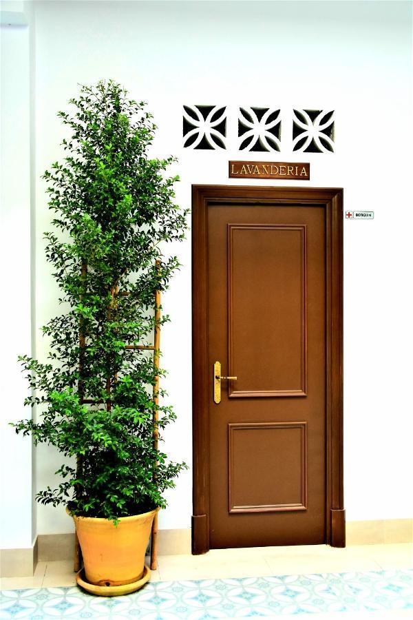 Apartamentos Turisticos Mamelon 헤레스 외부 사진